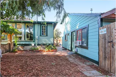 1132 Ash Ave, Cottage Grove, OR 97424 - Photo 40