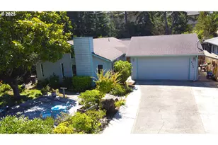 2222 11th St, Florence, OR 97439 - Photo 2