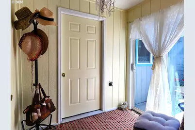 2222 11th St, Florence, OR 97439 - Photo 20
