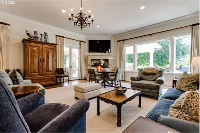 2628 Edgewater Dr, Eugene, OR 97401 - Photo 16