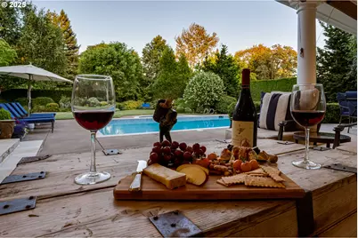 2628 Edgewater Dr, Eugene, OR 97401 - Photo 40