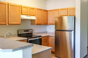 12231 SE Bush St, Portland, OR 97236 - Photo 8