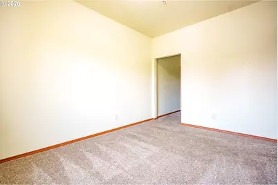 12231 SE Bush St, Portland, OR 97236 - Photo 20