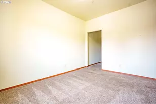 12231 SE Bush St, Portland, OR 97236 - Photo 20