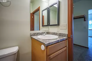 12231 SE Bush St, Portland, OR 97236 - Photo 10