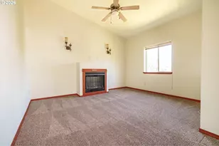 12231 SE Bush St, Portland, OR 97236 - Photo 14