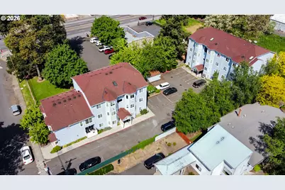 12231 SE Bush St, Portland, OR 97236 - Photo 4