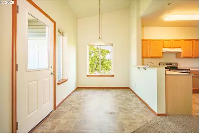 12231 SE Bush St, Portland, OR 97236 - Photo 16
