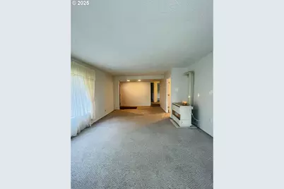 639 N Old Pacific Hwy, Myrtle Creek, OR 97457 - Photo 12