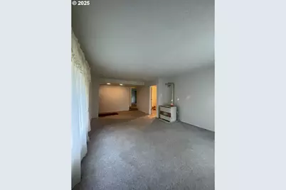 639 N Old Pacific Hwy, Myrtle Creek, OR 97457 - Photo 14