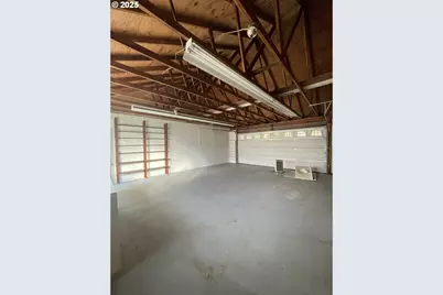 639 N Old Pacific Hwy, Myrtle Creek, OR 97457 - Photo 8