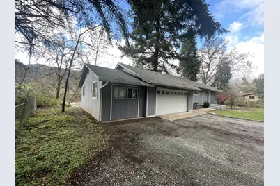 639 N Old Pacific Hwy, Myrtle Creek, OR 97457 - Photo 2