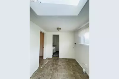 639 N Old Pacific Hwy, Myrtle Creek, OR 97457 - Photo 20