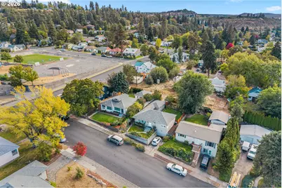 708 W 15th St, The Dalles, OR 97058 - Photo 46