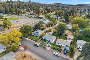 708 W 15th St, The Dalles, OR 97058 - Photo 46