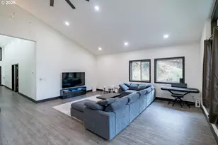 33005 Berlin Rd, Lebanon, OR 97355 - Photo 10