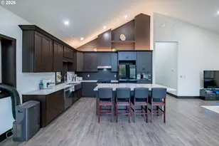 33005 Berlin Rd, Lebanon, OR 97355 - Photo 4