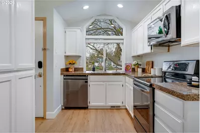 14371 SW Fanno Creek Ct, Portland, OR 97224 - Photo 14