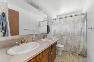 2140 19th St, West Linn, OR 97068 - Photo 16
