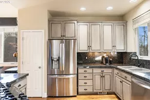 2523 NW Marsden Pl, Portland, OR 97229 - Photo 12