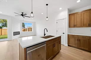 1415 NE 18th St, McMinnville, OR 97128 - Photo 6
