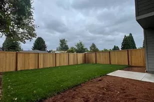 1415 NE 18th St, McMinnville, OR 97128 - Photo 2