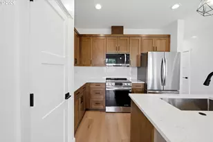 1415 NE 18th St, McMinnville, OR 97128 - Photo 8