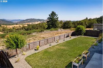 857 Durham Ave, Sutherlin, OR 97479 - Photo 32