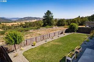 857 Durham Ave, Sutherlin, OR 97479 - Photo 32