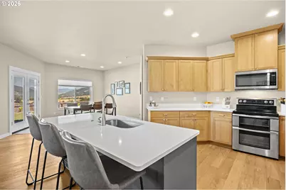 857 Durham Ave, Sutherlin, OR 97479 - Photo 6
