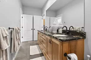 135 W 18th Ave, Eugene, OR 97401 - Photo 26