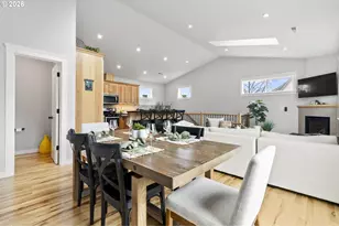 135 W 18th Ave, Eugene, OR 97401 - Photo 14