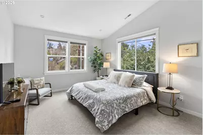 135 W 18th Ave, Eugene, OR 97401 - Photo 16