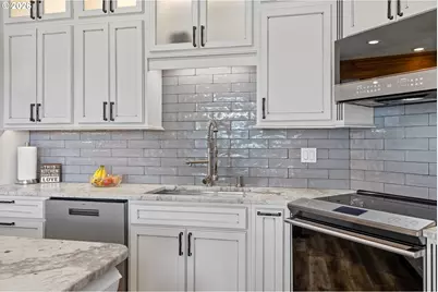 1561 N Laurel St, Coquille, OR 97423 - Photo 18