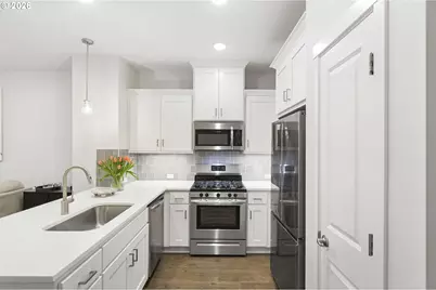 7523 SE Kinnaman St, Hillsboro, OR 97123 - Photo 10