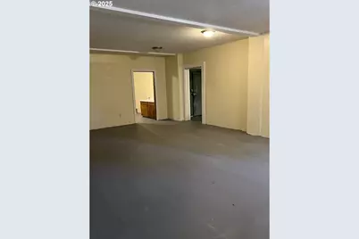 48017 Highway 58, Oakridge, OR 97463 - Photo 20