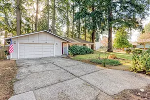 16016 NE Everett Ct, Portland, OR 97230 - Photo 2