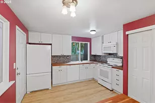 16016 NE Everett Ct, Portland, OR 97230 - Photo 10