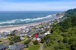 7015 NE Neptune Dr, Lincoln City, OR 97367 - Photo 2