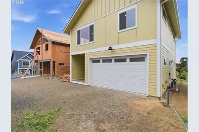 430 NW 5th St, Newport, OR 97365 - Photo 2