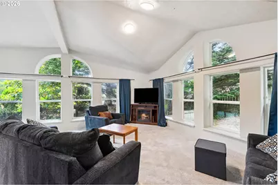 2501 Creekside Ln, North Bend, OR 97459 - Photo 10