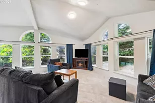 2501 Creekside Ln, North Bend, OR 97459 - Photo 10