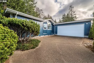 2501 Creekside Ln, North Bend, OR 97459 - Photo 2