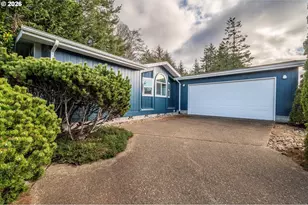 2501 Creekside Ln, North Bend, OR 97459 - Photo 2