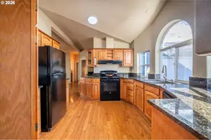 2501 Creekside Ln, North Bend, OR 97459 - Photo 16