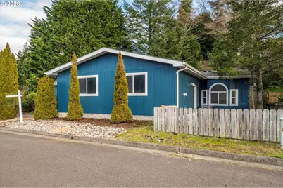 2501 Creekside Ln, North Bend, OR 97459 - Photo 32