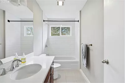 1330 SW Hume St, Portland, OR 97219 - Photo 18