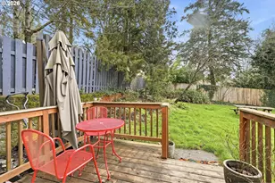 1330 SW Hume St, Portland, OR 97219 - Photo 32