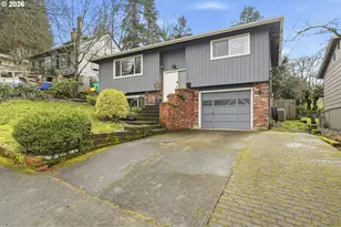 1330 SW Hume St, Portland, OR 97219 - Photo 2