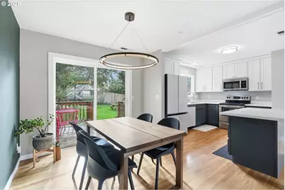 1330 SW Hume St, Portland, OR 97219 - Photo 16